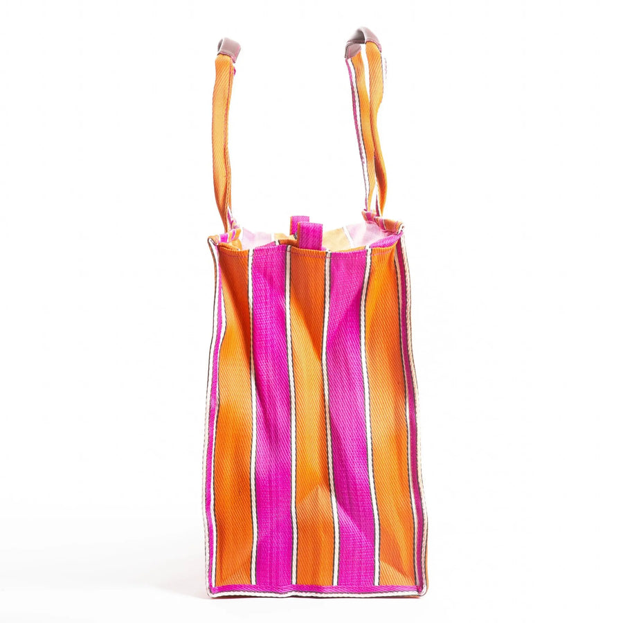 Explorer bag in Blush & Burn colors, made of recycled nylon, from Less is Bore