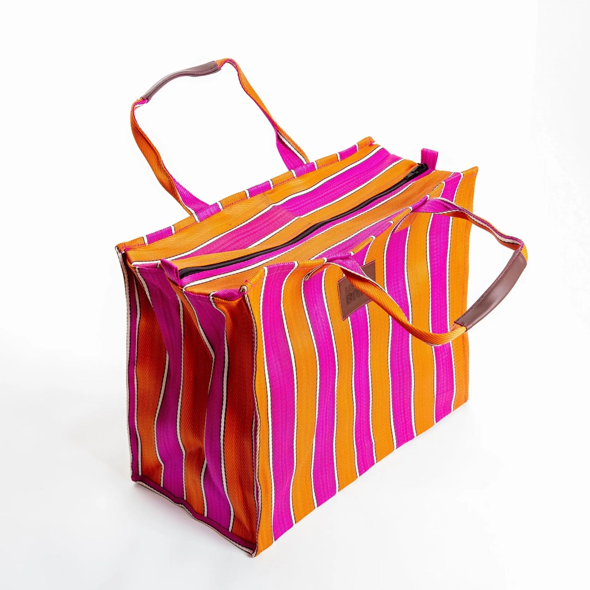 Explorer bag in Blush & Burn colors, made of recycled nylon, from Less is Bore