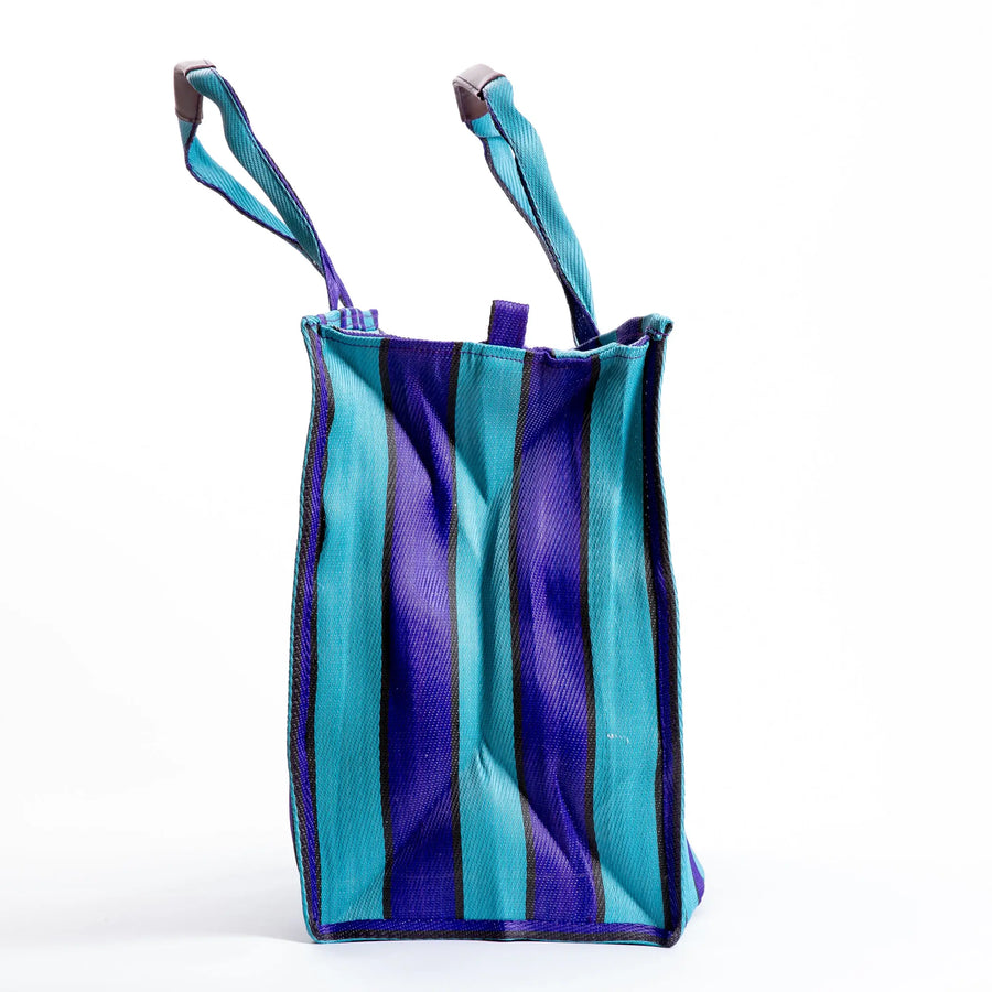 Explorer bag in Sky & Surf colors, made of recycled nylon, from Less is Bore