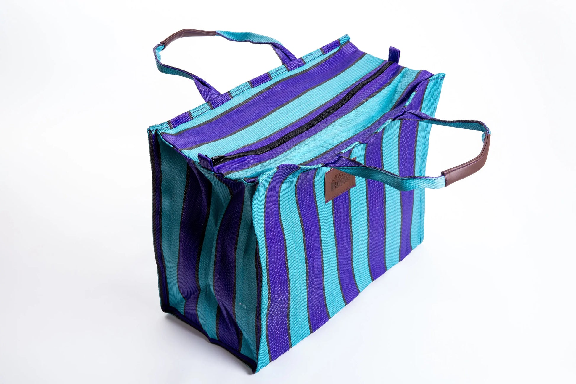 Explorer bag in Sky & Surf colors, made of recycled nylon, from Less is Bore