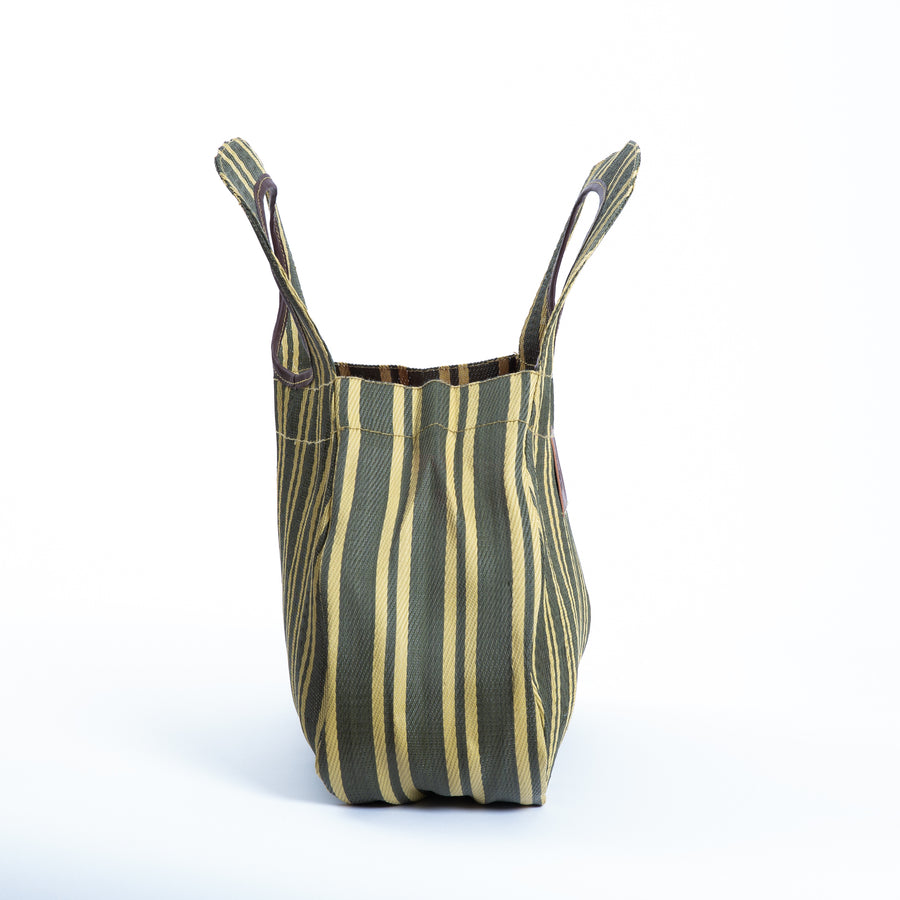 Fidget bag in Pine & Pearl colors, made of recycled nylon, from Less is Bore